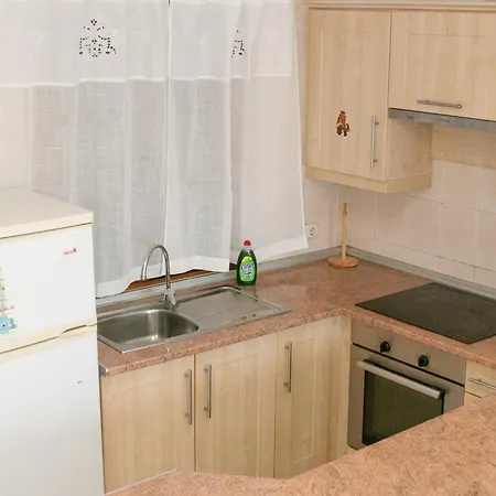 Windsor Park 2 Bedrooms Апартаменты Адехе