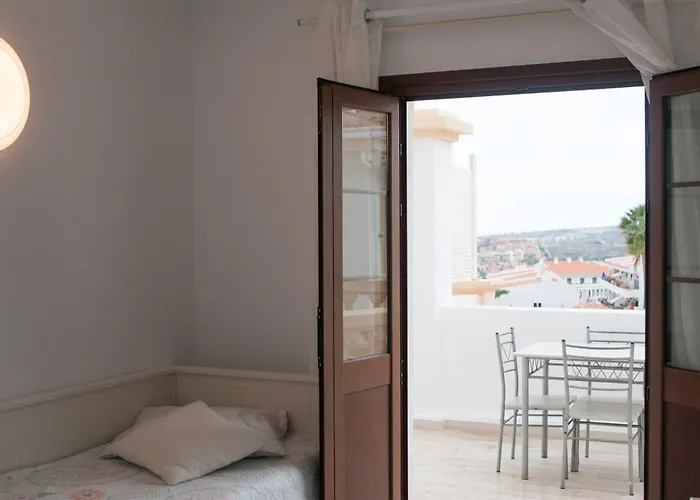 Windsor Park 2 Bedrooms Costa Adeje (Tenerife)