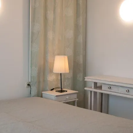 Апартаменти Windsor Park 2 Bedrooms *